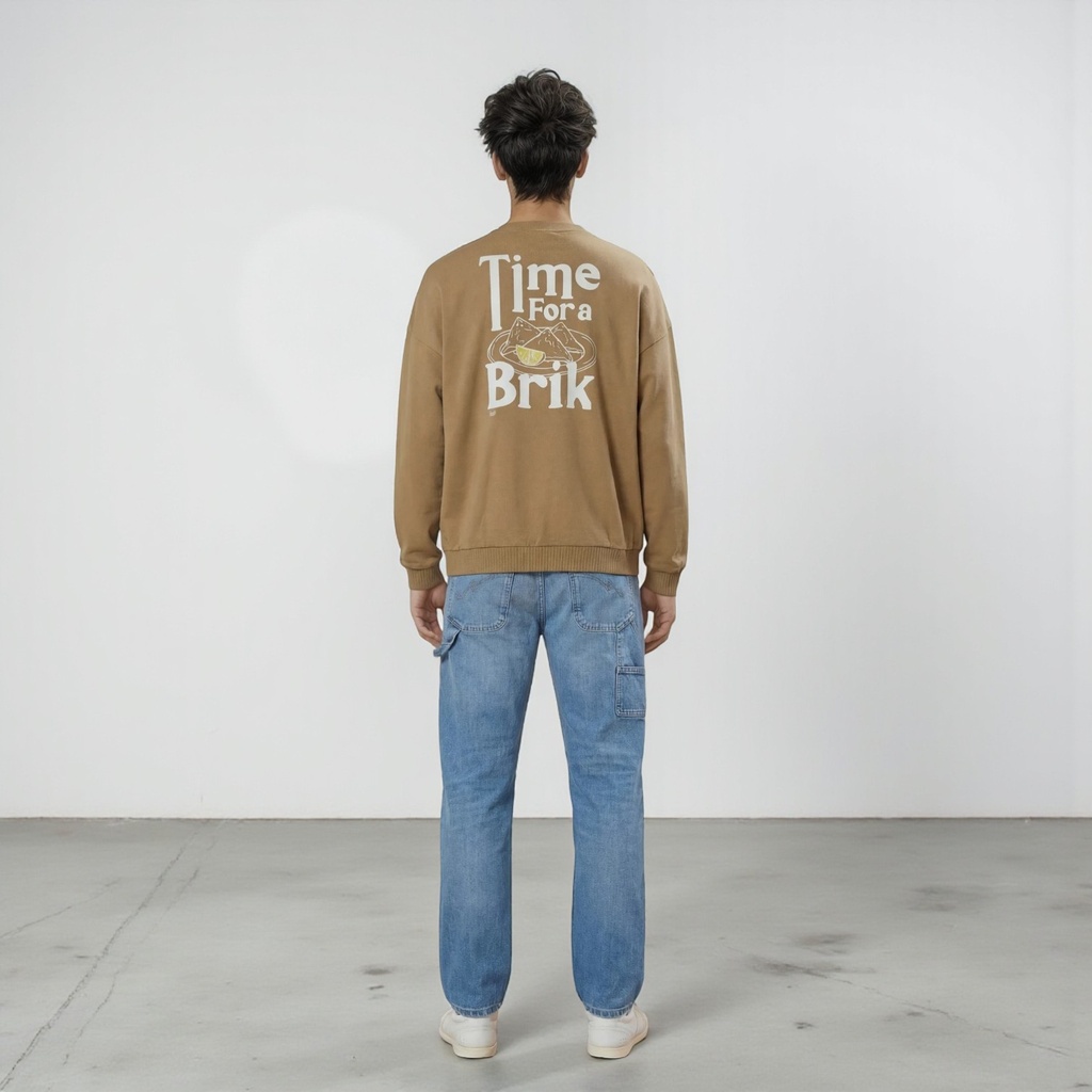 Sweat oversized unisexe avec poches coté  Time For a Brik